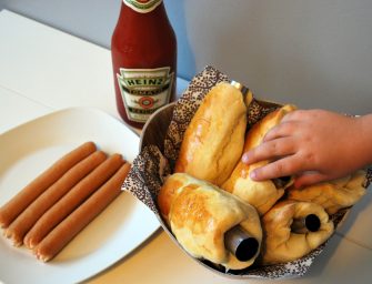 Zrób z dziećmi hot-dogi!
