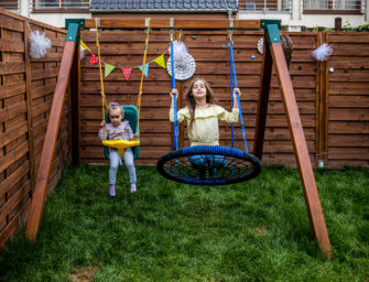 DIY: Jak własnoręcznie zrobić huśtawkę ogrodową dla dzieci i dorosłych?