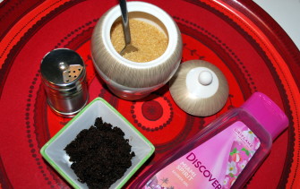 Domowy peeling kawowo-cynamonowy
