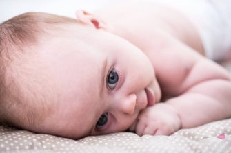 Trudny czas: ząbkowanie u niemowląt