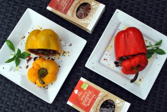 FIT papryka pieczona, faszerowana czarnym ryżem i warzywami