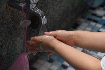 Sprawdź, czy Twoje dziecko poprawnie myje ręce?